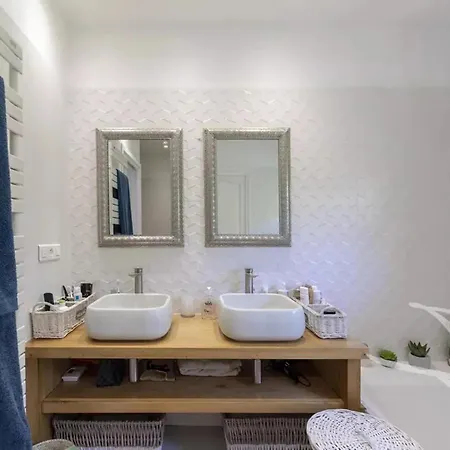 Villa San-Martino-Di-Lota Hotel